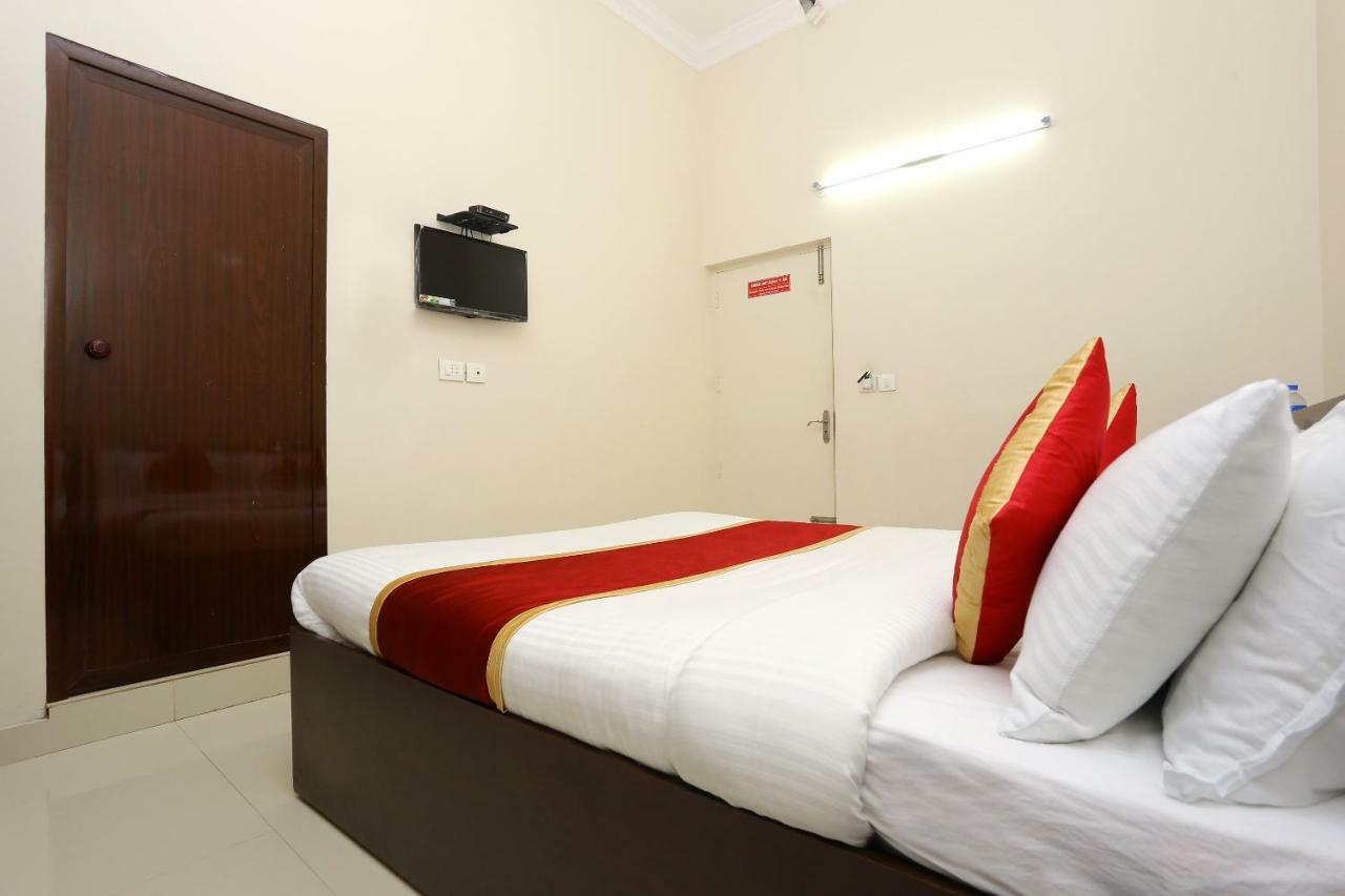 Oyo 9118 Saravana Inn Thiruvananthapuram Exterior foto