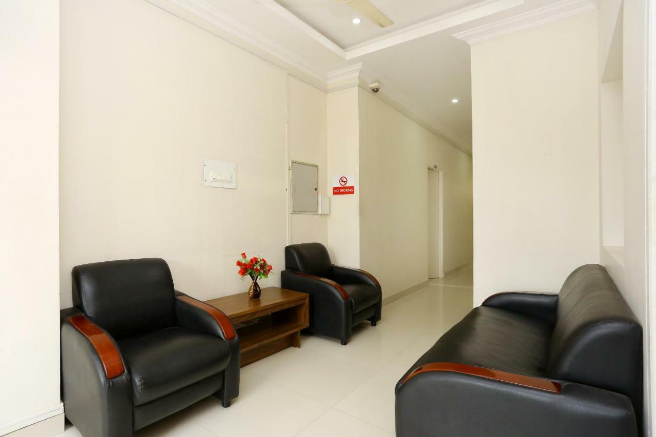 Oyo 9118 Saravana Inn Thiruvananthapuram Exterior foto
