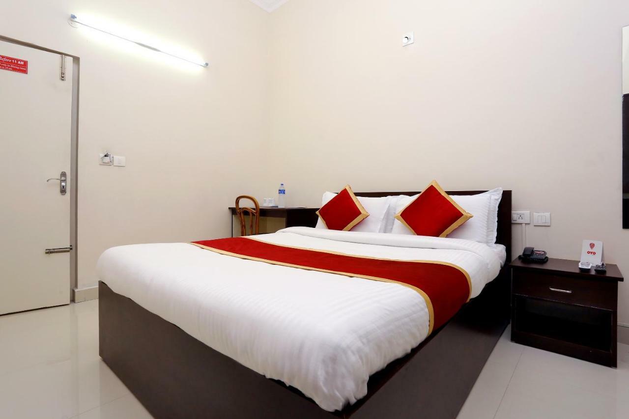 Oyo 9118 Saravana Inn Thiruvananthapuram Exterior foto